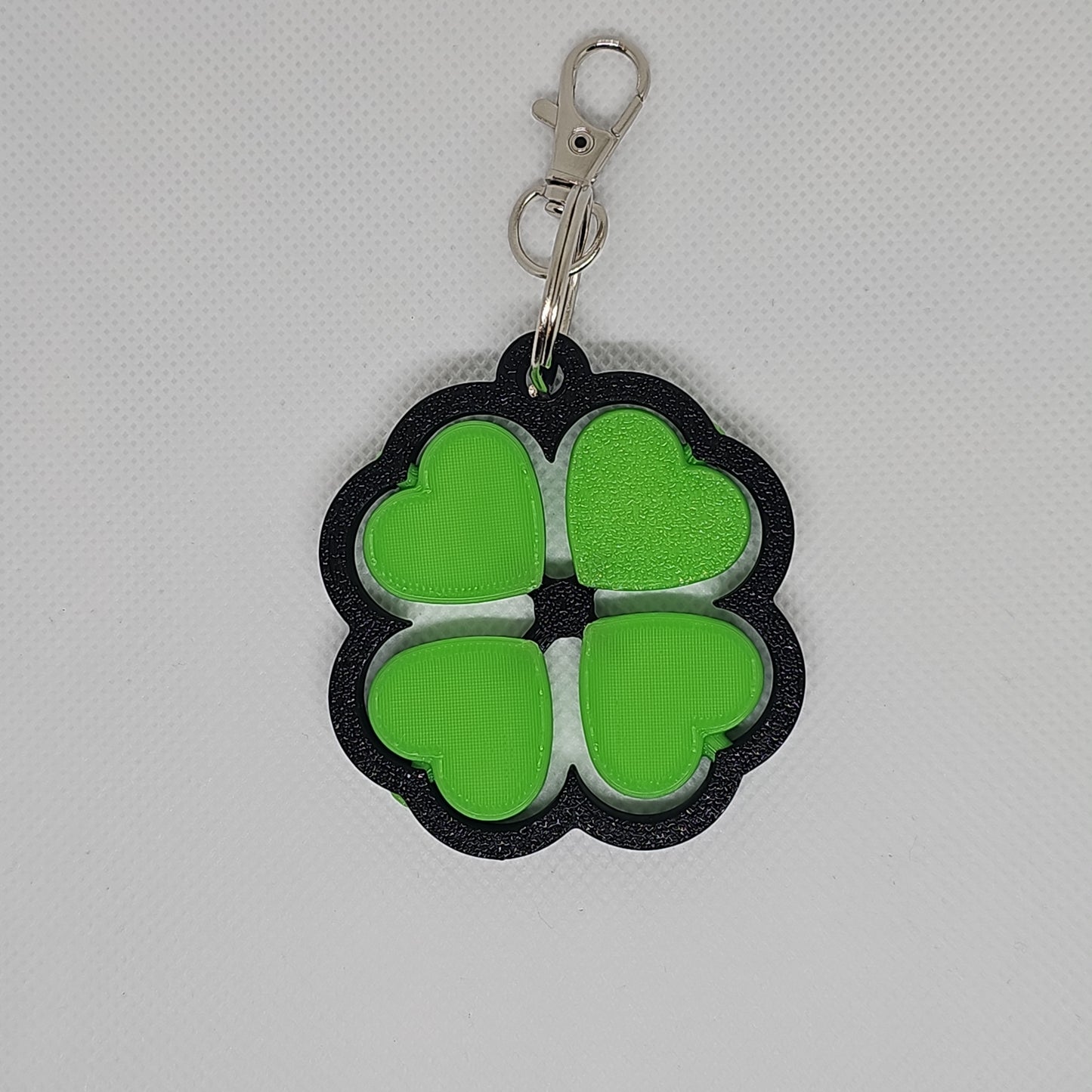 Four Leaf Clover Heart Fidget Keychain (Large)